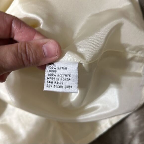 Talbots 18 Lux Lace Satin Button Back Elegant Embroidered Floral Top - Picture 10 of 10